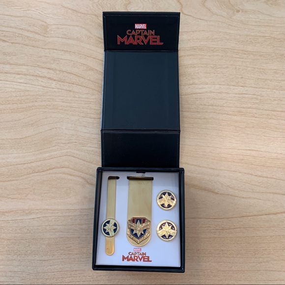 Captain Marvel Cuff Links Money Clip Tie Clip Boxed Set, NWOT - Picture 2 of 6